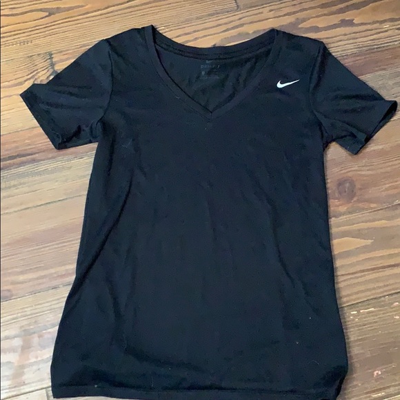 Nike women’s black shirt sleeve T-shirt small - Picture 1 of 4